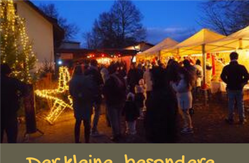 Aushang mit Foto von weihnachtlich beleuchteten Ständen