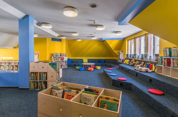 Foto einer Kinder-Leseecke in der Stadtbücherei