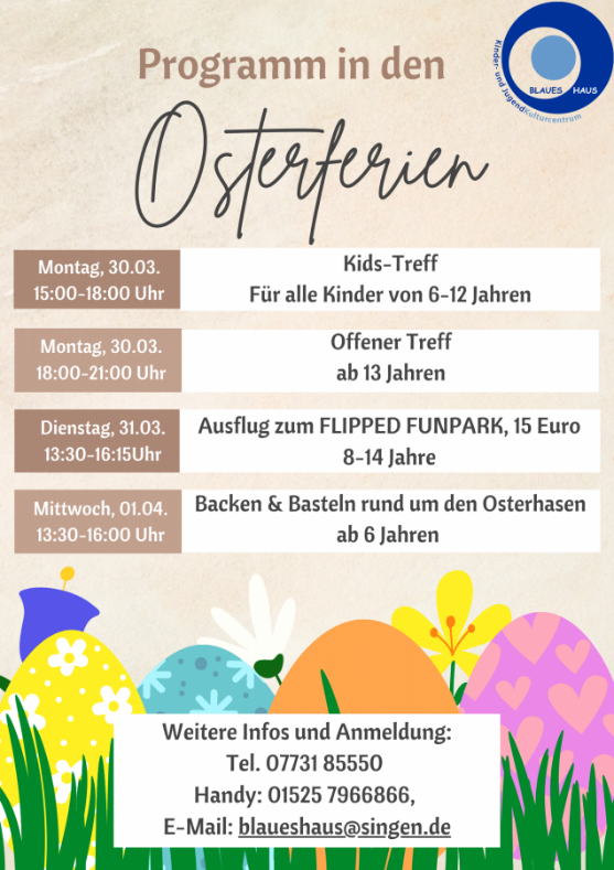 Beiges Plakat mit bunten Ostereiern und Programmübersicht für die Osterferien